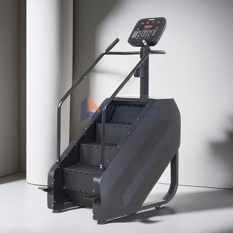 Op welke spieren is de trapklimmermachine voornamelijk gericht?