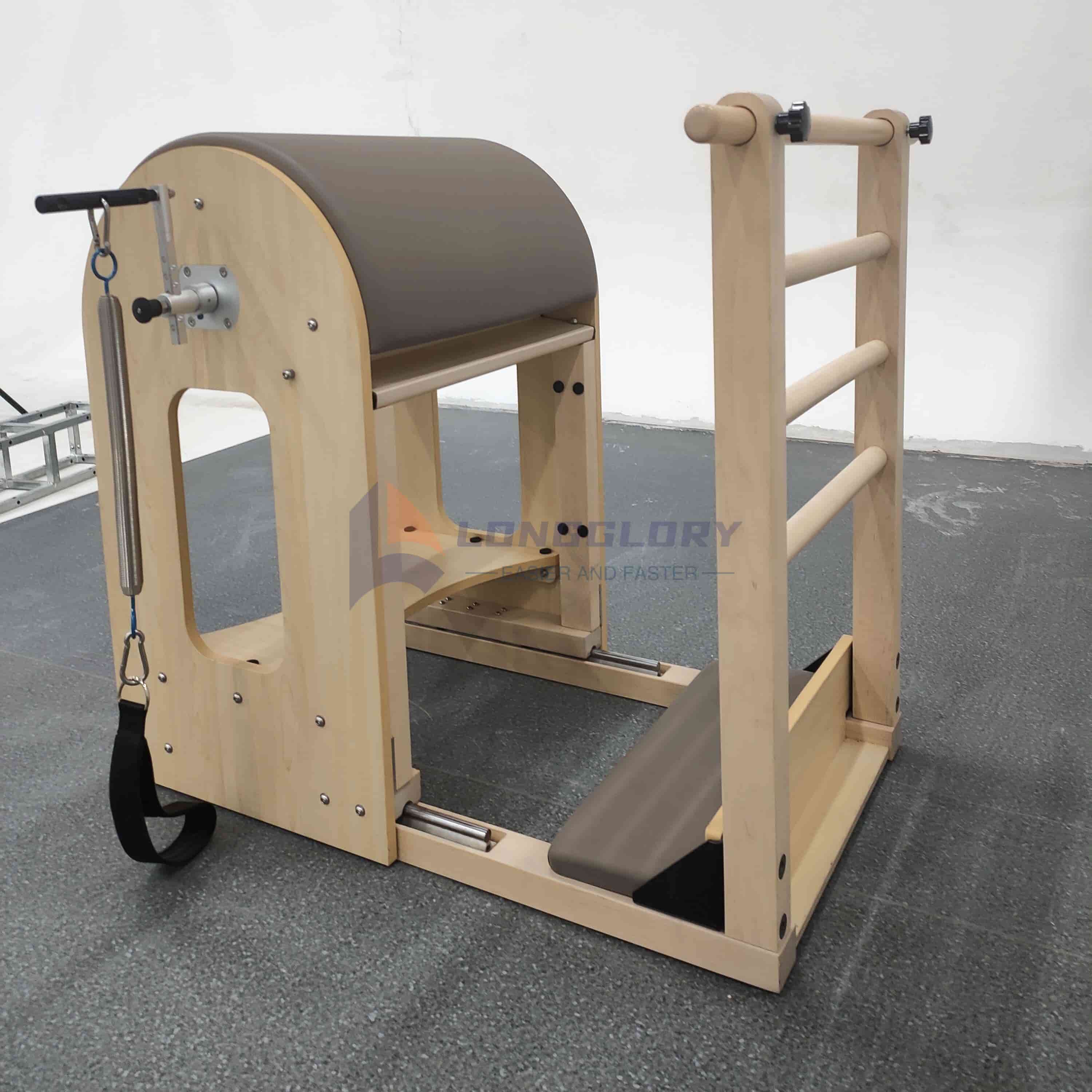 Verstelbare esdoornhouten ladderton